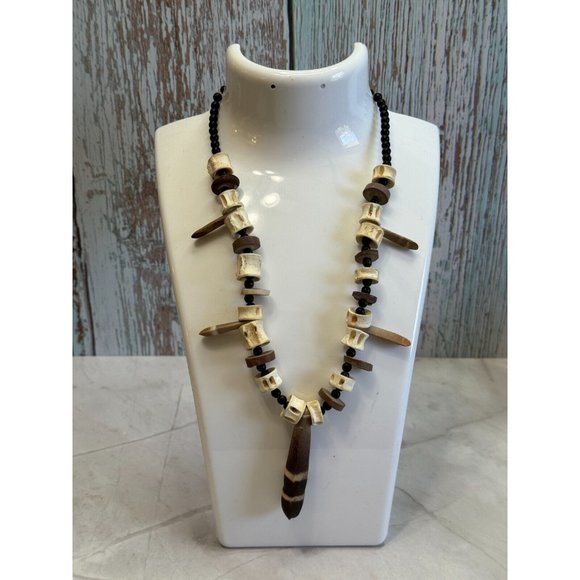 Southwestern Fish Bone Vertebrae Beaded tTribal Necklace - Picture 3 of 9